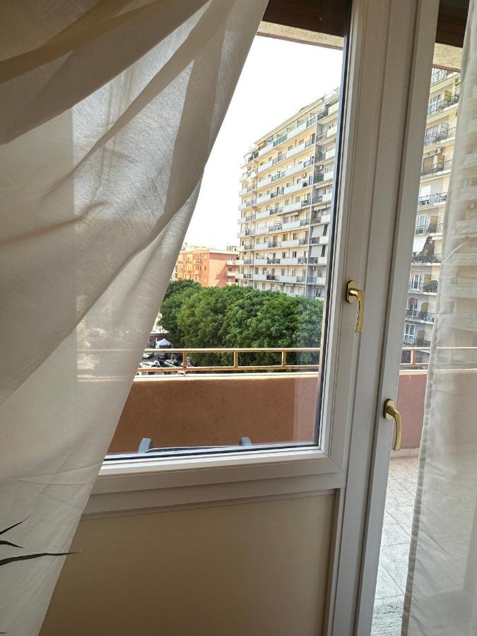 Elegant Apartment In City Center Cagliari Luaran gambar